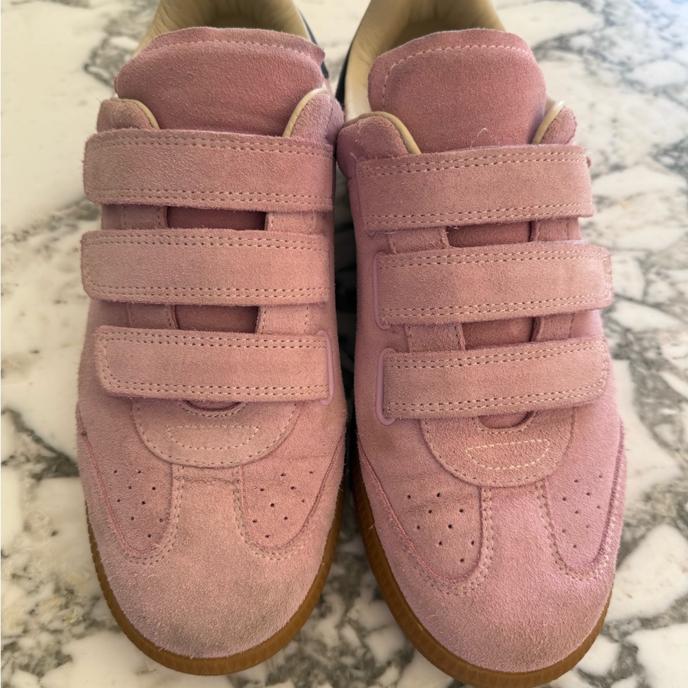 Super cute Isabel Marant Velcro sneakers !!